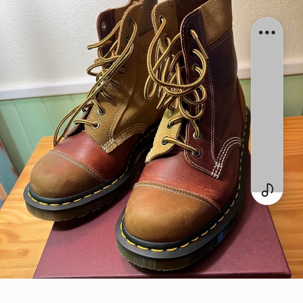 Doc Marten Limited Edition Made In England 1460 Multi Dead Stock Boots Womens 8